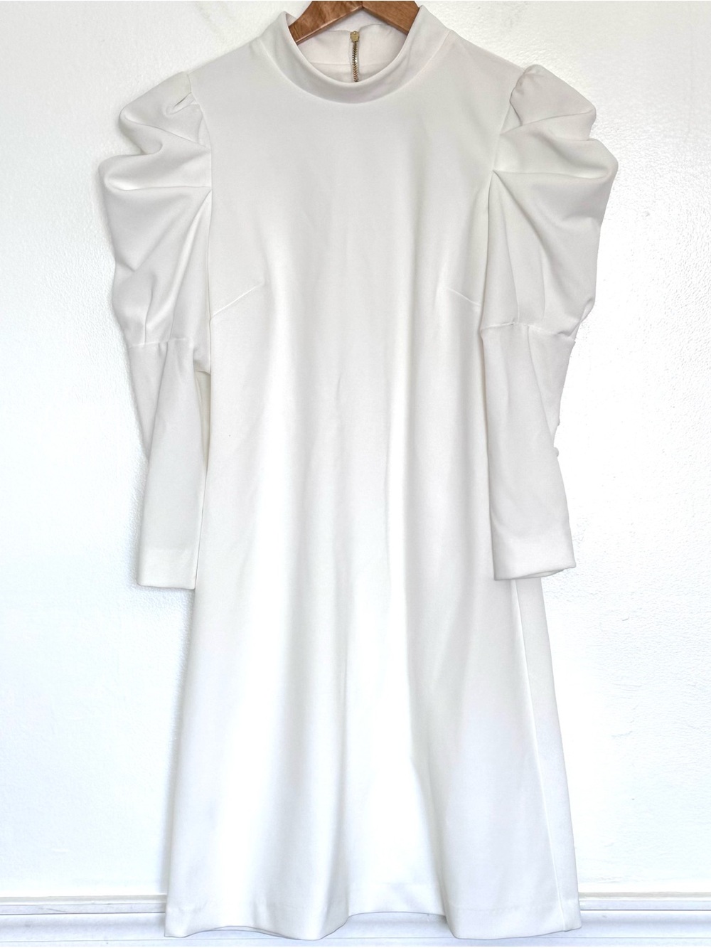 Calvin Klein Dress Women’s Size 10 White Puff 3/4 Sleeve Zipper